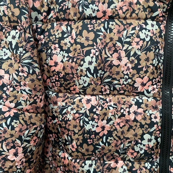 Floral Puffer Jacket - NWT! - Picture 9 of 9
